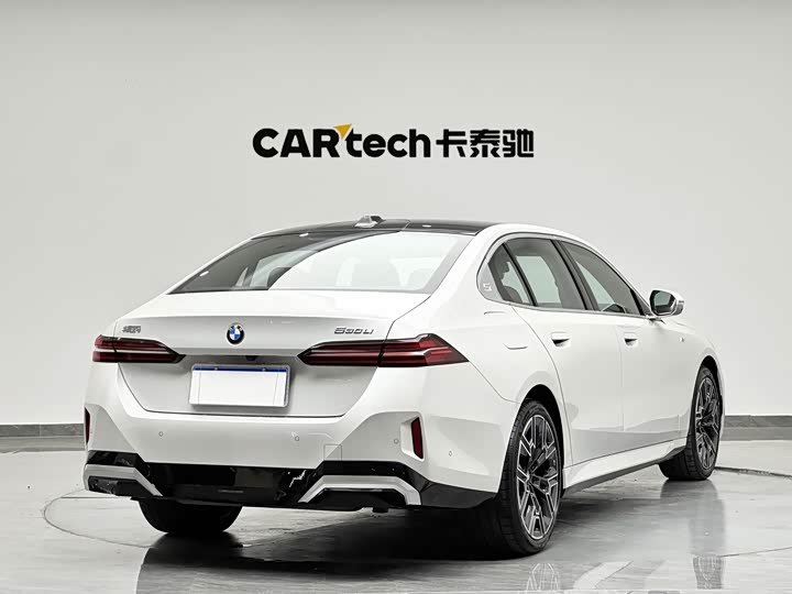 Фото 8 - BMW 5 Series