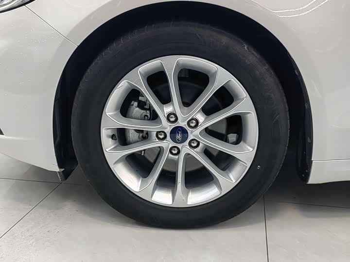 Фото 5 - Ford Mondeo