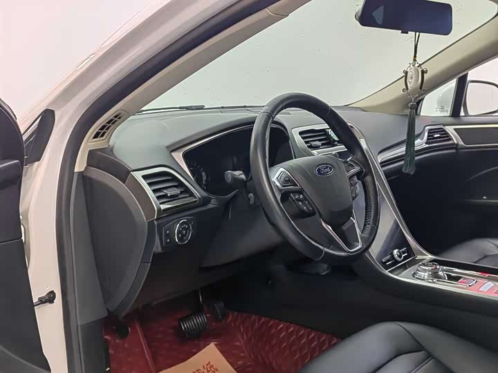 Фото 6 - Ford Mondeo