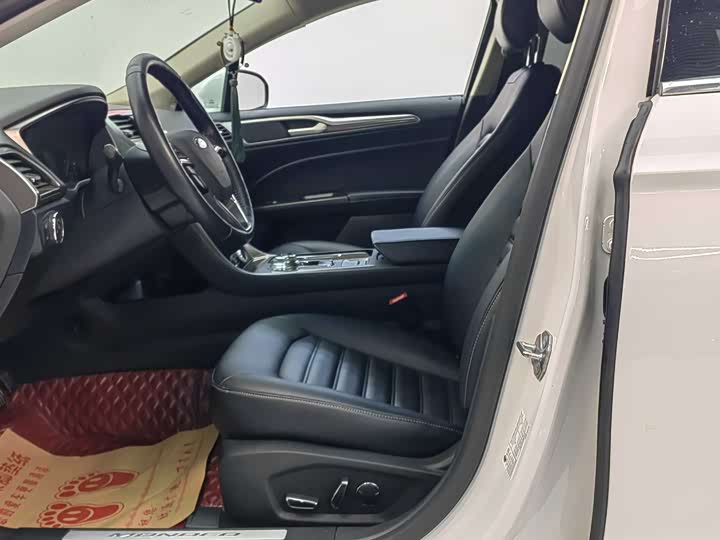 Фото 9 - Ford Mondeo