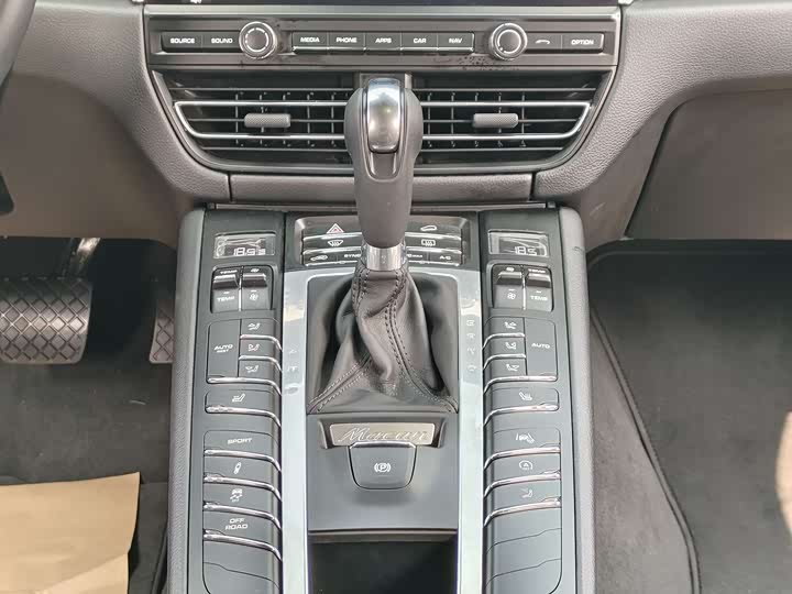 Фото 7 - Porsche Macan