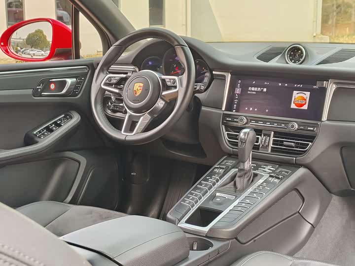Фото 9 - Porsche Macan