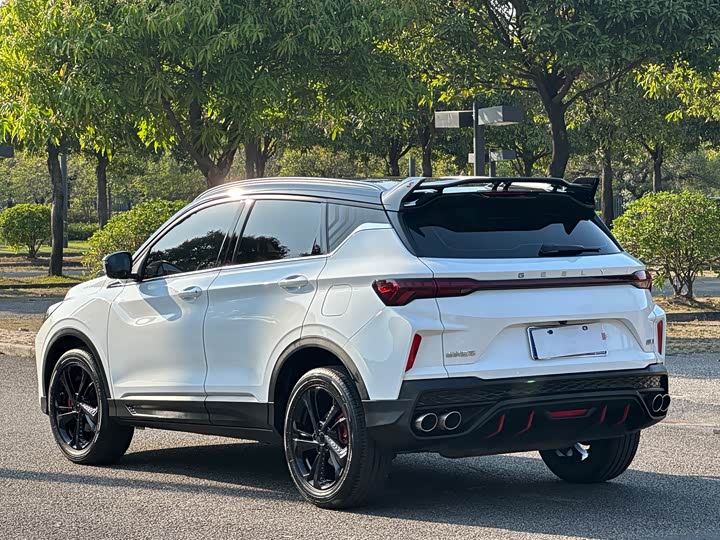 Фото 3 - Geely Coolray