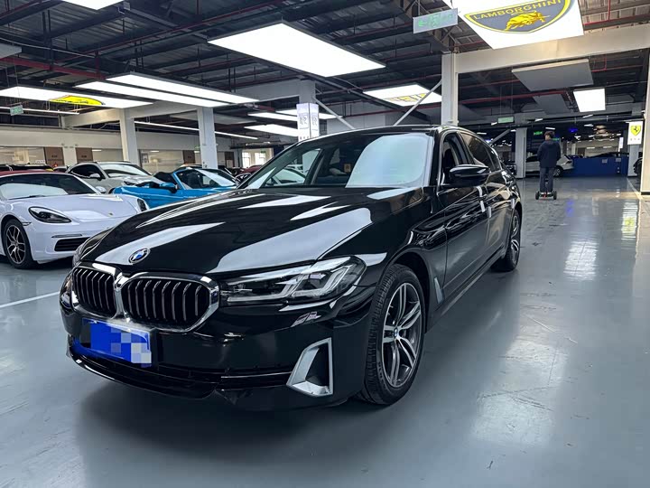 Photo 1 - BMW 5 Series