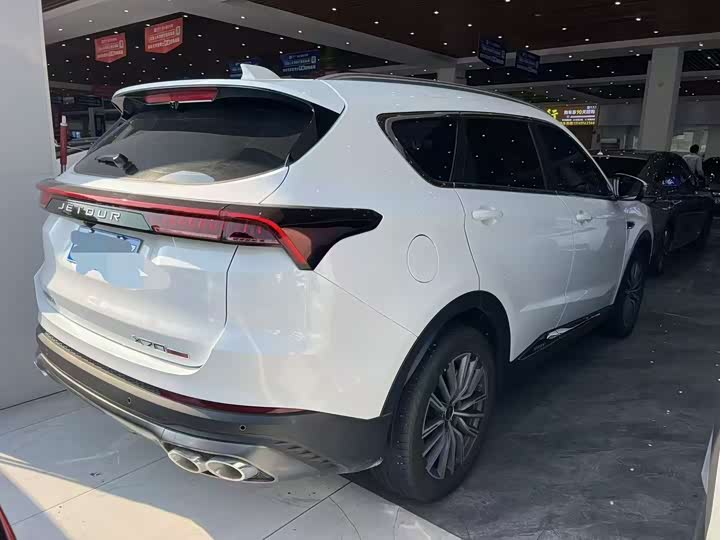 Photo 4 - Jetour X70 Plus