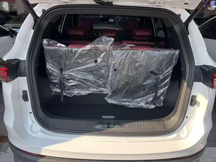 Photo 6 - Jetour X70 Plus