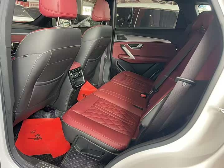 Photo 7 - Jetour X70 Plus