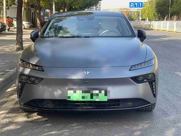 Фото 2 - Dongfeng Yipai eπ 007