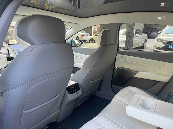 Фото 4 - Dongfeng Yipai eπ 007