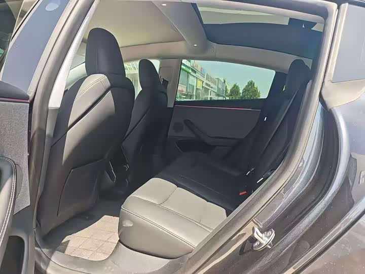 Photo 6 - Tesla Model 3