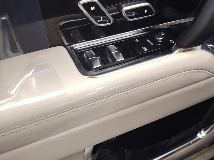 Фото 9 - Land Rover Range Rover