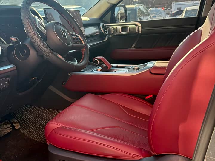 Фото 4 - Tank 400 Hybrid