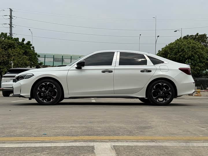 Фото 3 - Honda Civic