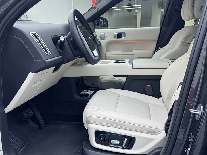 Фото 8 - LiXiang L8