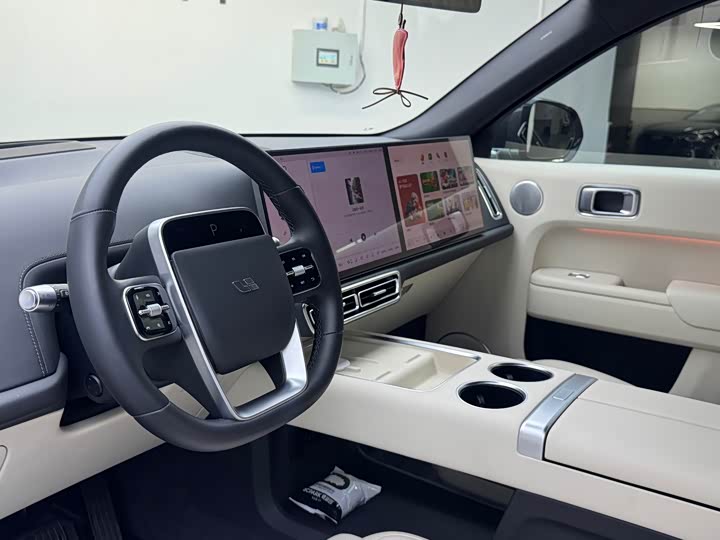 Фото 9 - LiXiang L8