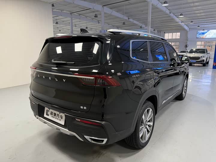 Фото 4 - Geely Okavango