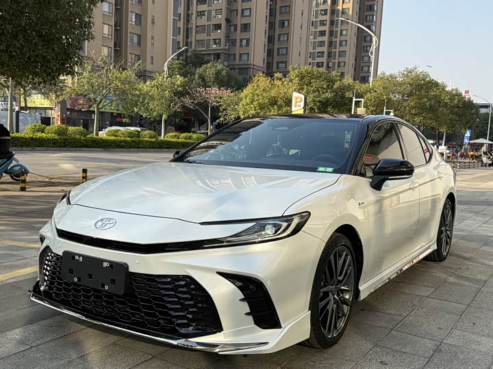 Photo 1 - Toyota Camry