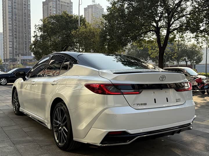 Photo 4 - Toyota Camry