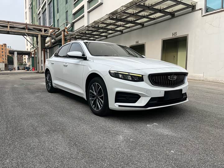 Фото 3 - Geely Preface