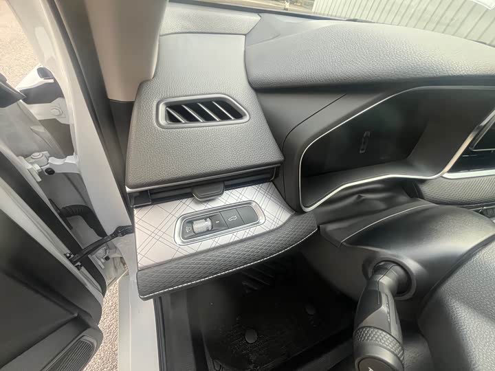 Фото 7 - Geely Preface