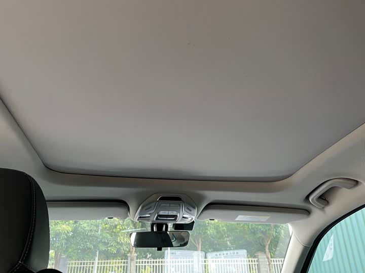 Фото 9 - Geely Preface