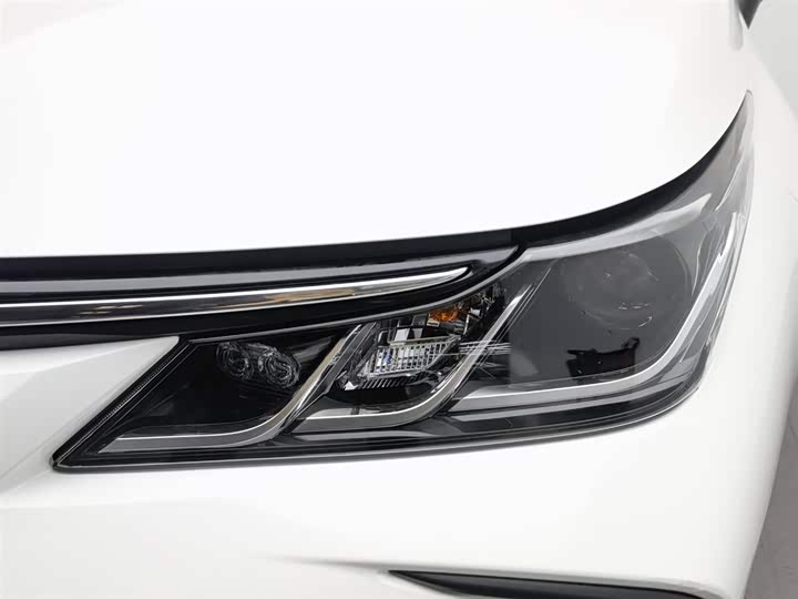 Photo 7 - Toyota Corolla