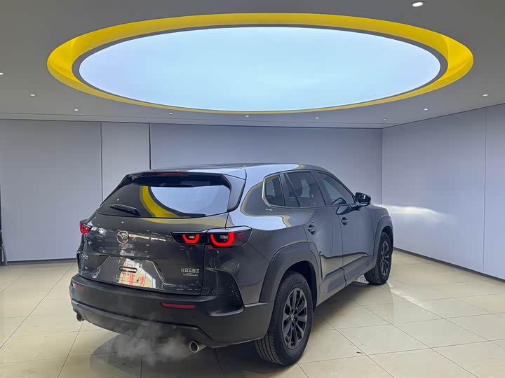 Photo 6 - Mazda CX-50