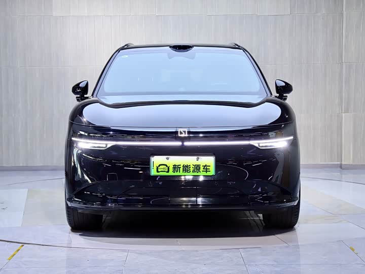 Фото 2 - Zeekr 7X