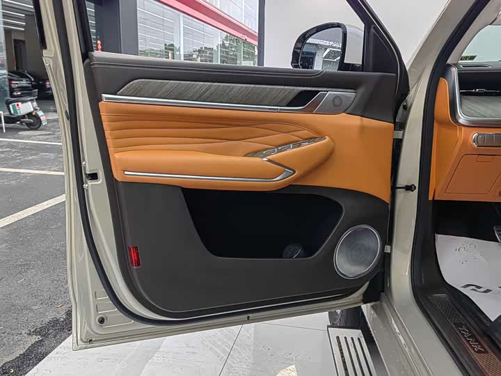 Фото 9 - Tank 500