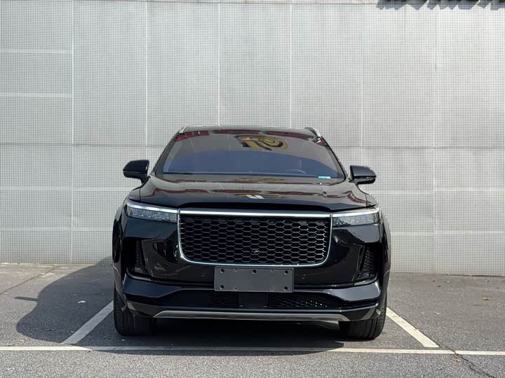 Фото 2 - LiXiang One