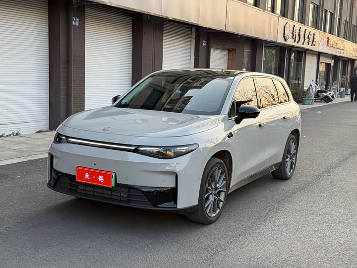 Фото 1 - Leapmotor C10