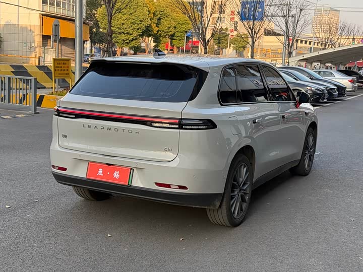 Фото 7 - Leapmotor C10