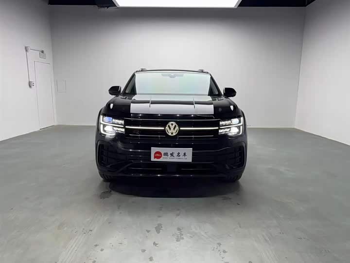 Photo 2 - Volkswagen Teramont X
