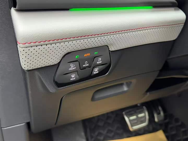 Photo 5 - Volkswagen Teramont X