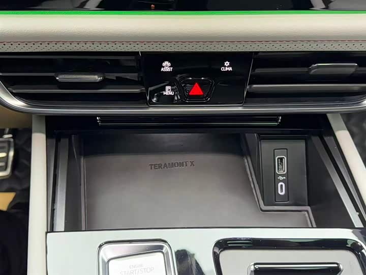 Photo 7 - Volkswagen Teramont X