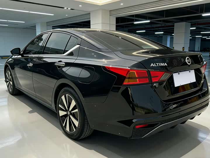 Фото 7 - Nissan Teana