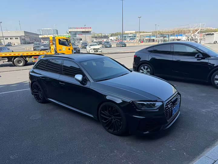 Audi RS 4 2023 2023款 RS4 Avant 常规版
