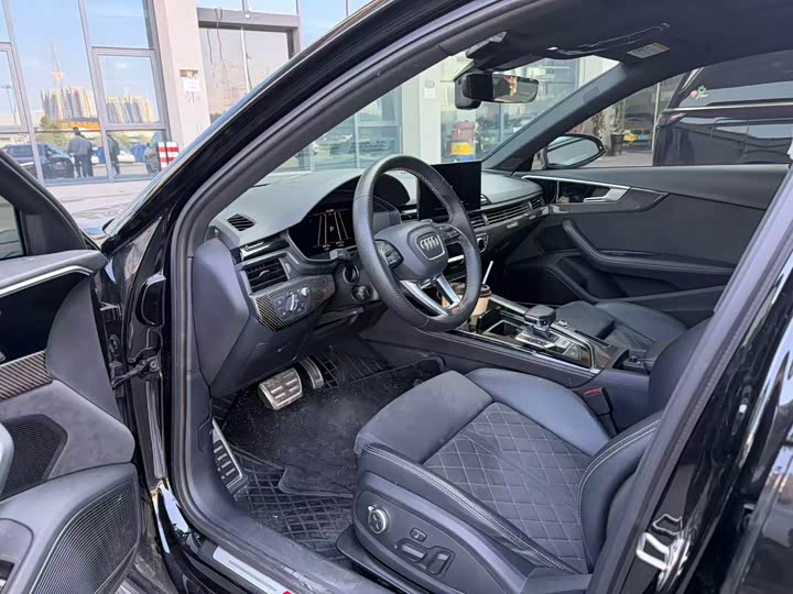 Audi RS 4 2023 2023款 RS4 Avant 常规版