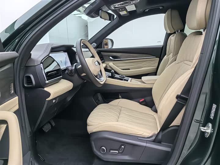 Фото 2 - Geely Monjaro