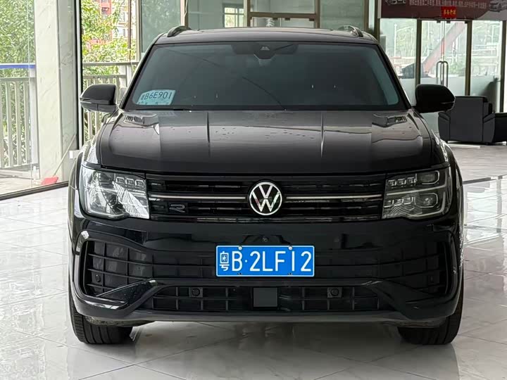 Photo 2 - Volkswagen Teramont X
