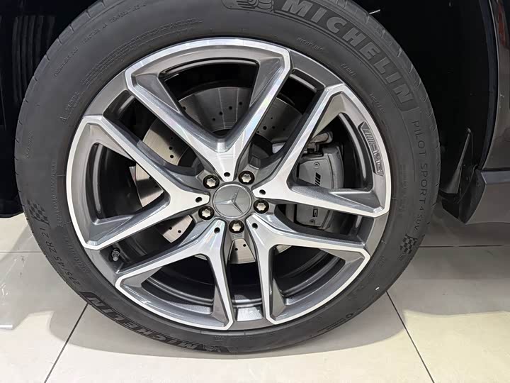 Фото 3 - Mercedes-Benz GLE-Class AMG