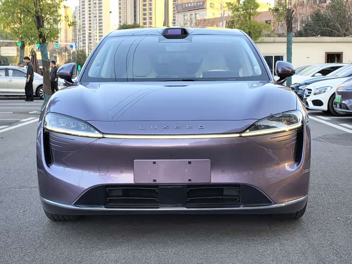 Фото 2 - Luxeed R7