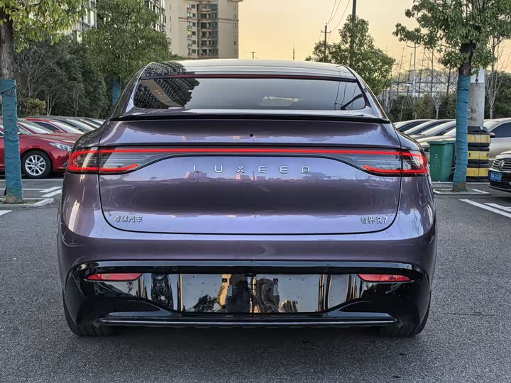 Фото 7 - Luxeed R7