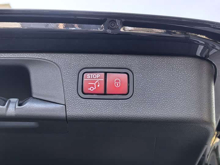 Фото 8 - Mercedes-Benz GLC-Class