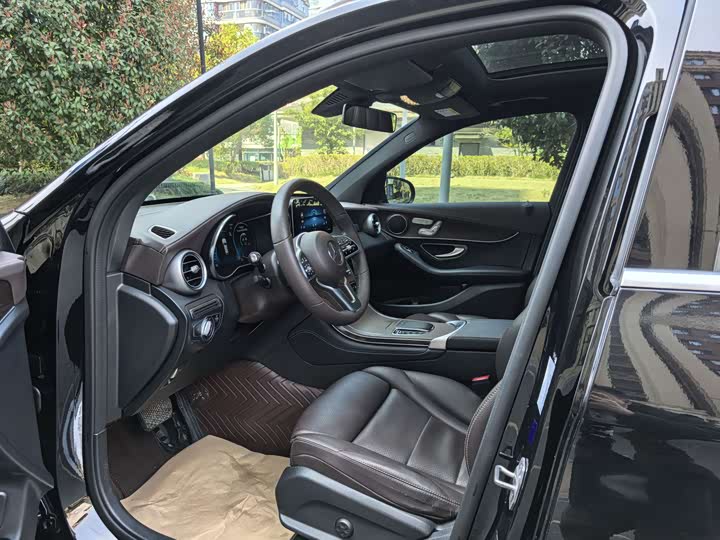 Фото 9 - Mercedes-Benz GLC-Class
