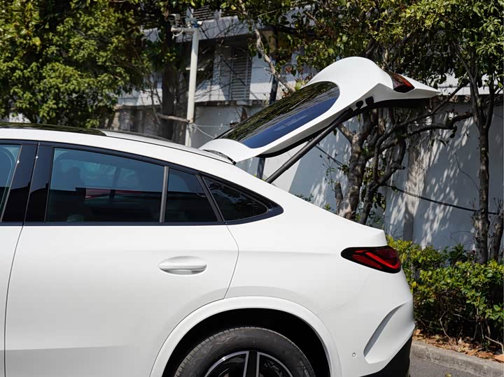 Фото 9 - Mercedes-Benz GLC-Class Coupe