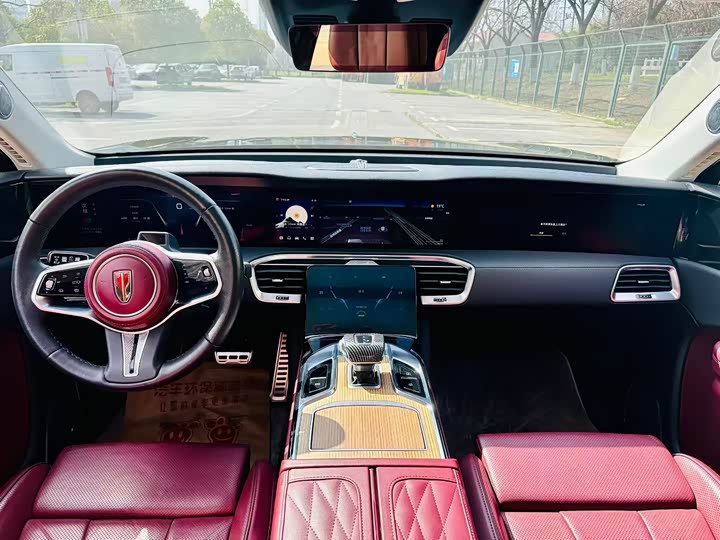 Фото 4 - Hongqi E-HS9