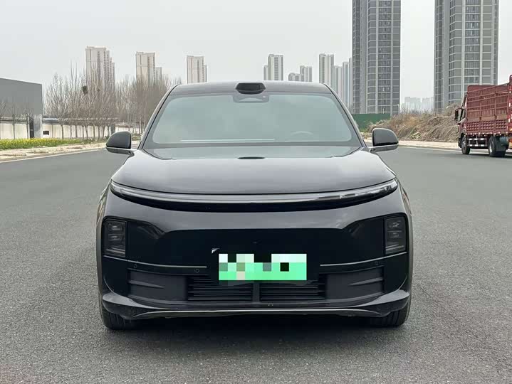 Photo 2 - LiXiang L6