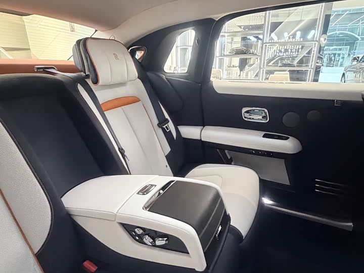 Фото 9 - Rolls-Royce Ghost