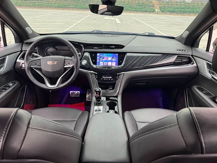 Фото 7 - Cadillac XT6